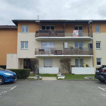 Le Carducci - Joli T2 Dans Residence Au Calme Бонвиль Экстерьер фото